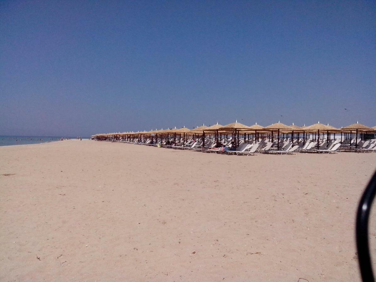 Apartment 60M From Sea! Nea Kallikrateia Экстерьер фото